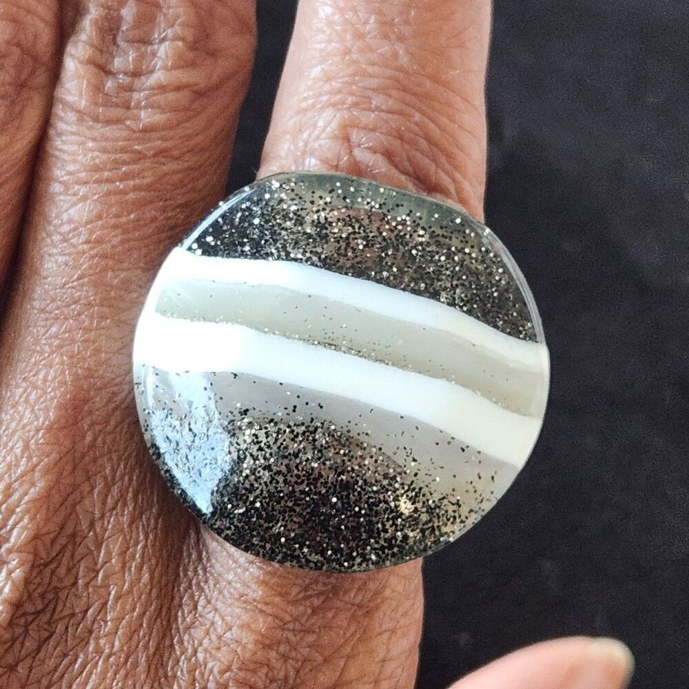 Black Glitter Sand Faceted Resin Ring Size 8